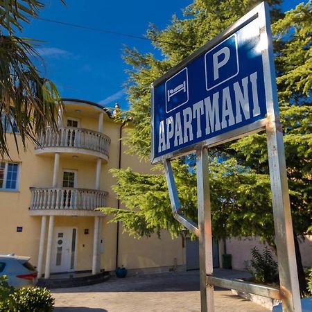 Apartmani Kovac Crikvenica Eksteriør bilde