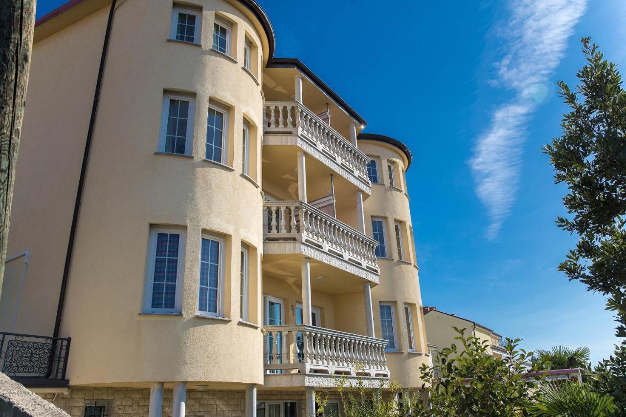 Apartmani Kovac Crikvenica Eksteriør bilde